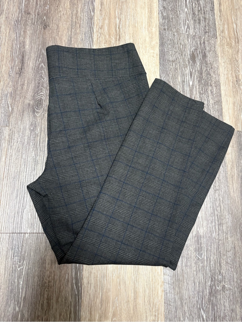 d. jeans Women's Gray Plaid Trousers with Subtle Navy Windowpane